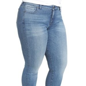 KUT from the Kloth Diana Skinny Jeans, Light